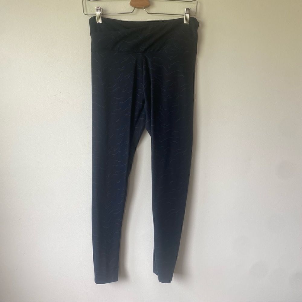 Victoria‎ secret sport navy blue patterned athletic leggings size small